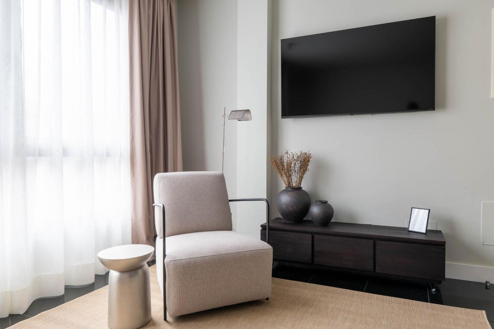 My Aparthotel *